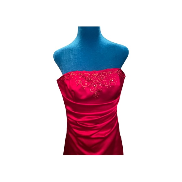 David’s bridal size 4 red evening gown strapless wrap skirt with lining - Picture 3 of 11